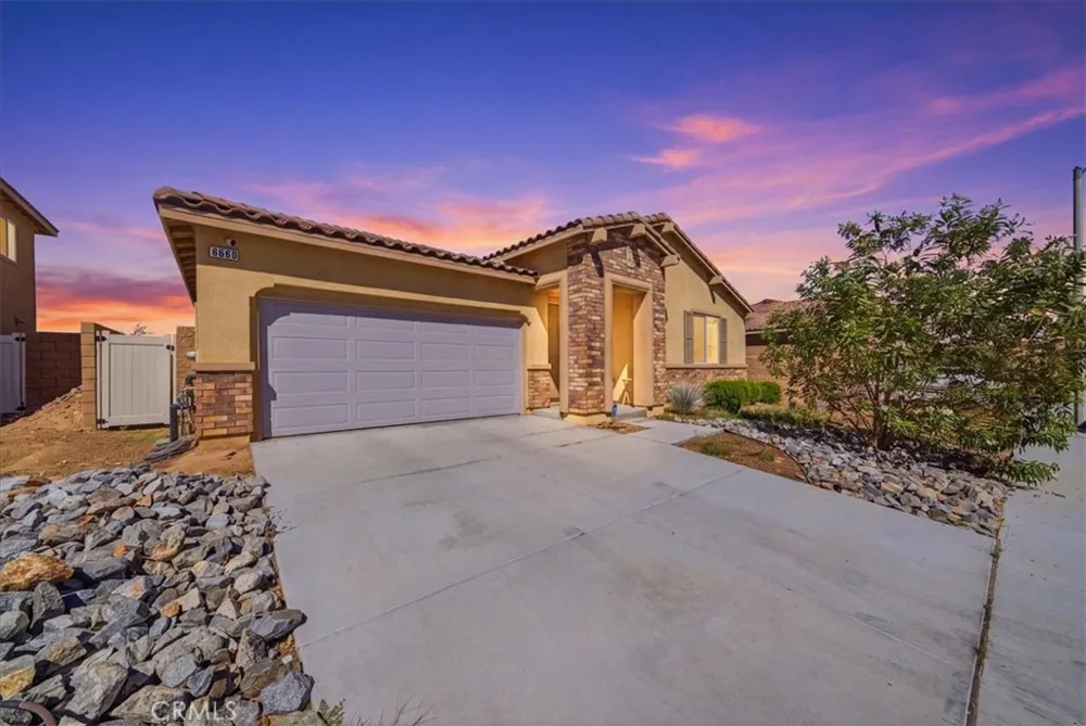 8660 Chester Avenue Hesperia, CA 92344