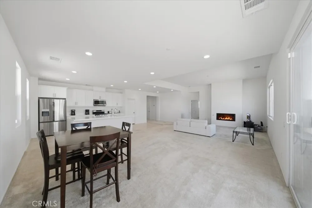 8660 Chester Avenue Hesperia, CA 92344