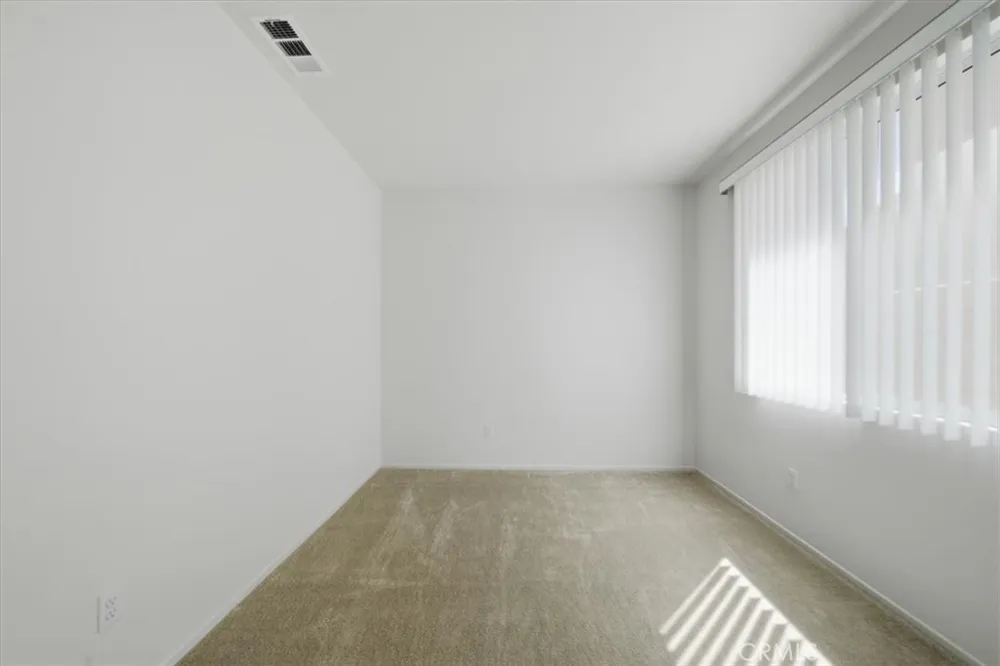 8660 Chester Avenue Hesperia, CA 92344