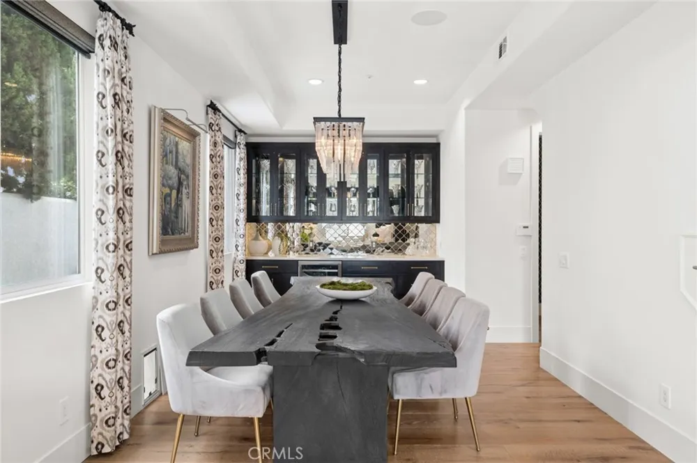 273 Mesa Costa Mesa, CA 92627