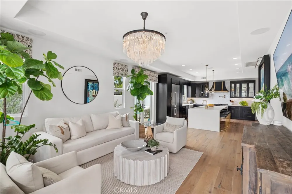 273 Mesa Costa Mesa, CA 92627