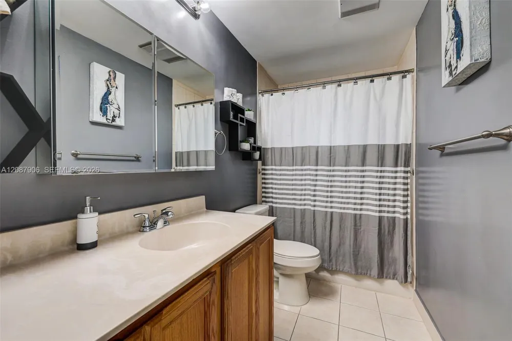 1651 NW 85th Ave Plantation, FL 33322