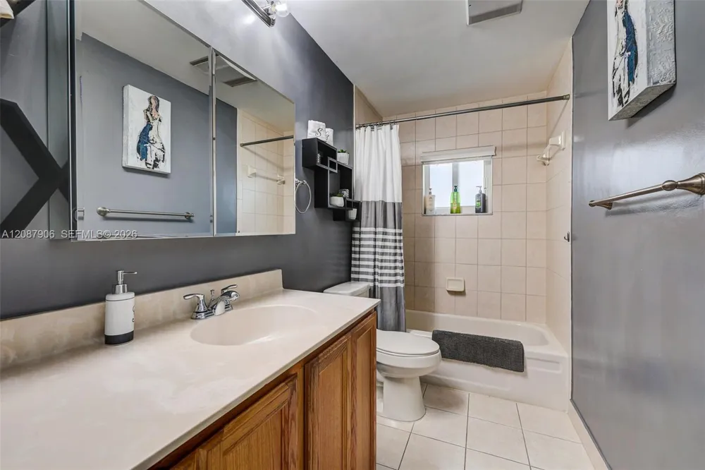 1651 NW 85th Ave Plantation, FL 33322
