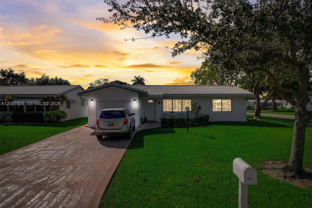 1651 NW 85th Ave Plantation, FL 33322