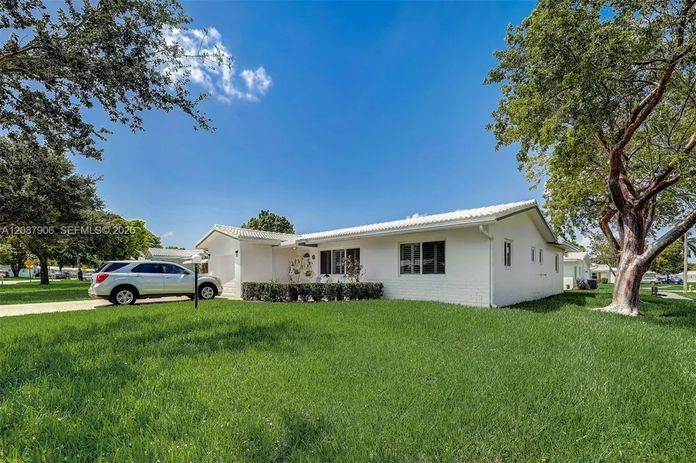 1651 NW 85th Ave Plantation, FL 33322