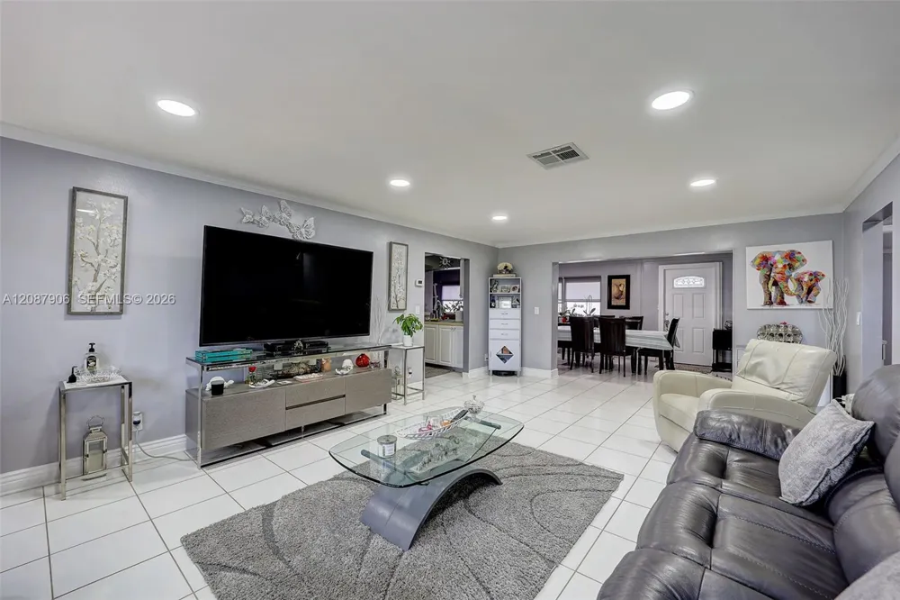 1651 NW 85th Ave Plantation, FL 33322
