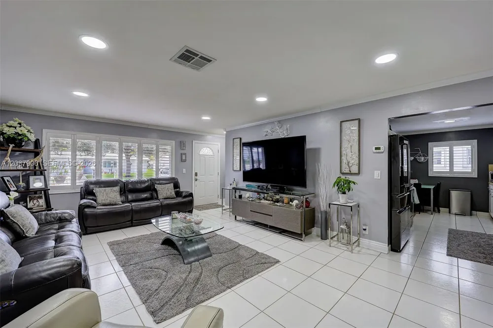 1651 NW 85th Ave Plantation, FL 33322
