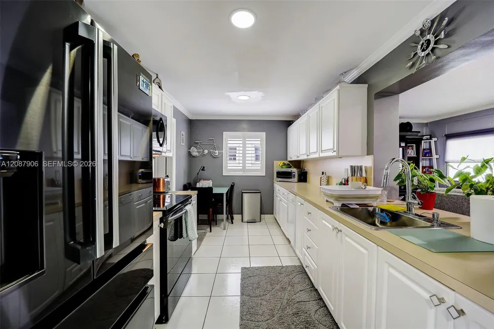 1651 NW 85th Ave Plantation, FL 33322