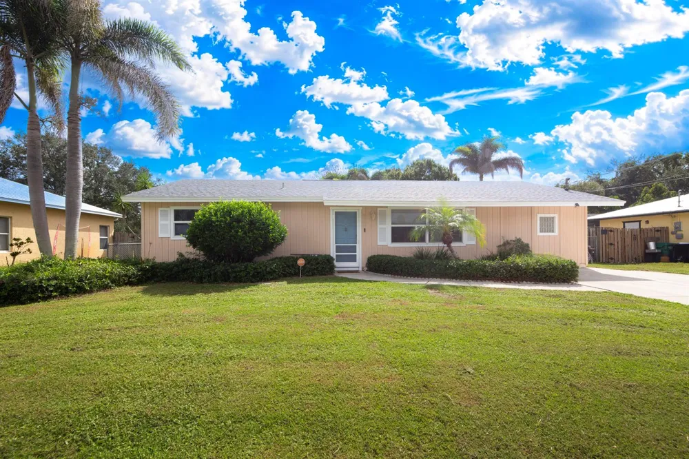 6004 Tangelo Drive Fort Pierce, FL 34982