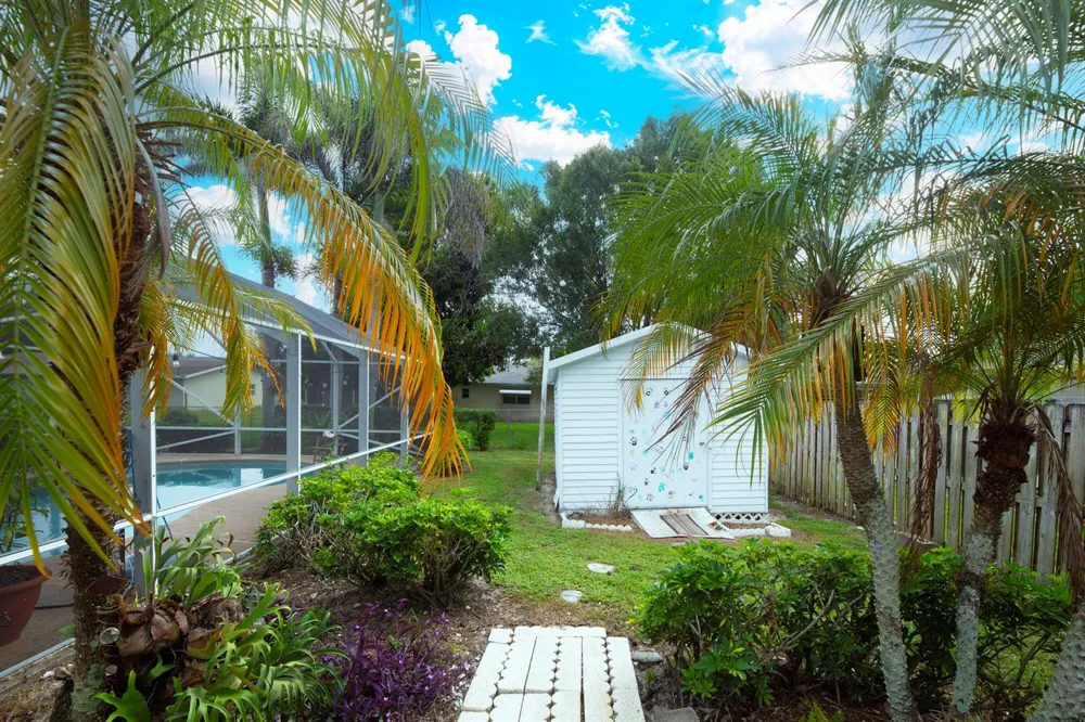 6004 Tangelo Drive Fort Pierce, FL 34982
