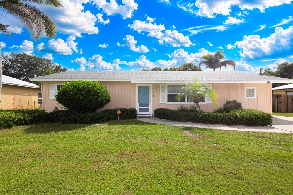 6004 Tangelo Drive Fort Pierce, FL 34982