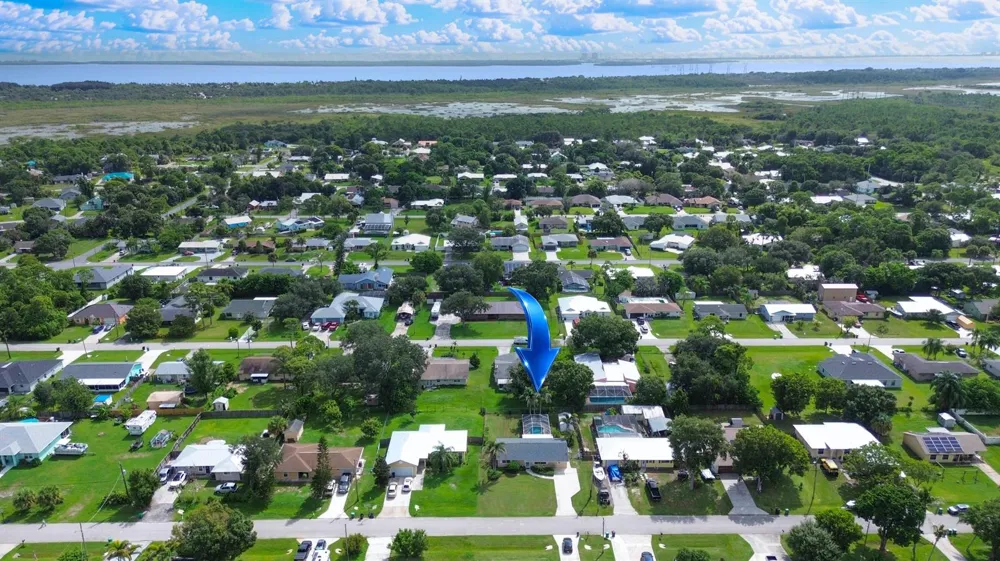 6004 Tangelo Drive Fort Pierce, FL 34982