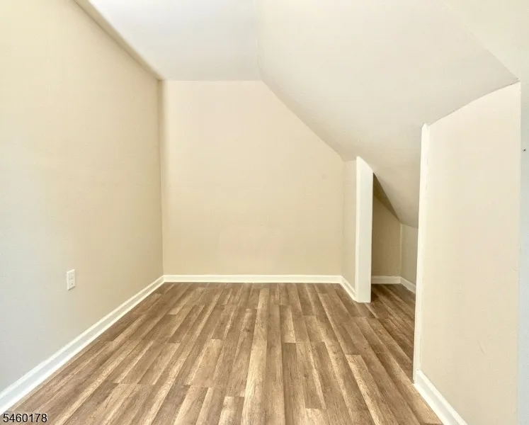 186 N 17th East Orange City, NJ 07017