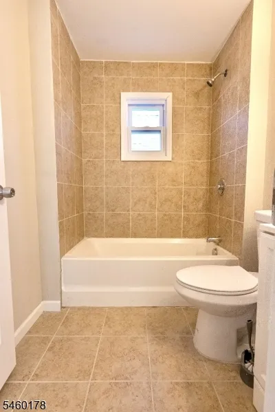 186 N 17th East Orange City, NJ 07017