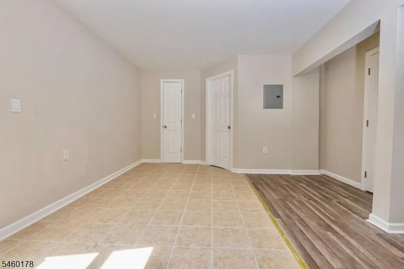 186 N 17th East Orange City, NJ 07017