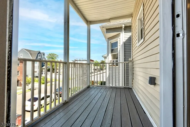 186 N 17th East Orange City, NJ 07017
