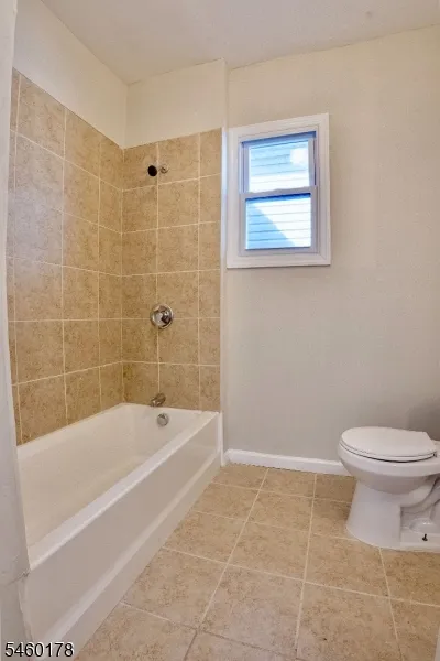 186 N 17th East Orange City, NJ 07017