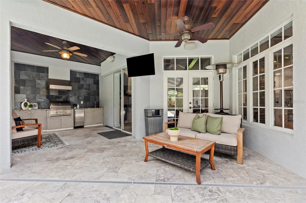 19601 EAGLE CREST DRIVE Lutz, FL 33549