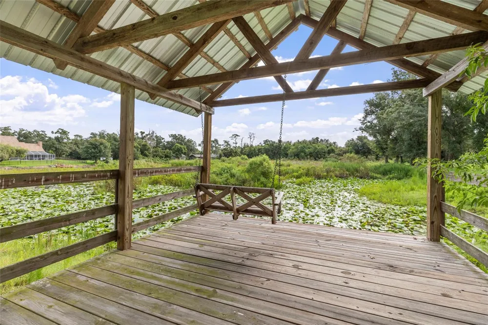 19601 EAGLE CREST DRIVE Lutz, FL 33549