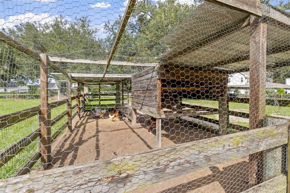 19601 EAGLE CREST DRIVE Lutz, FL 33549