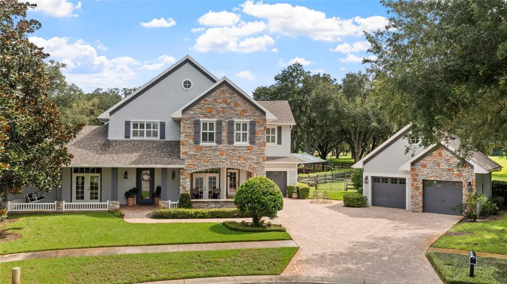19601 EAGLE CREST DRIVE Lutz, FL 33549