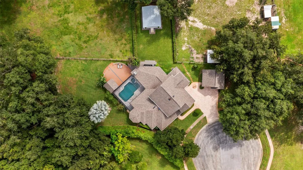 19601 EAGLE CREST DRIVE Lutz, FL 33549