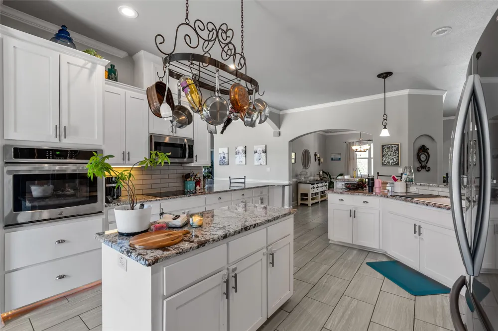 21508 Lake Park Drive Lago Vista, TX 78645