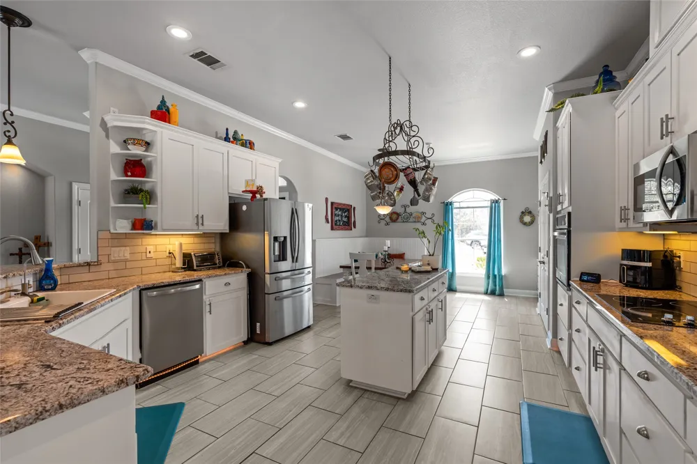 21508 Lake Park Drive Lago Vista, TX 78645