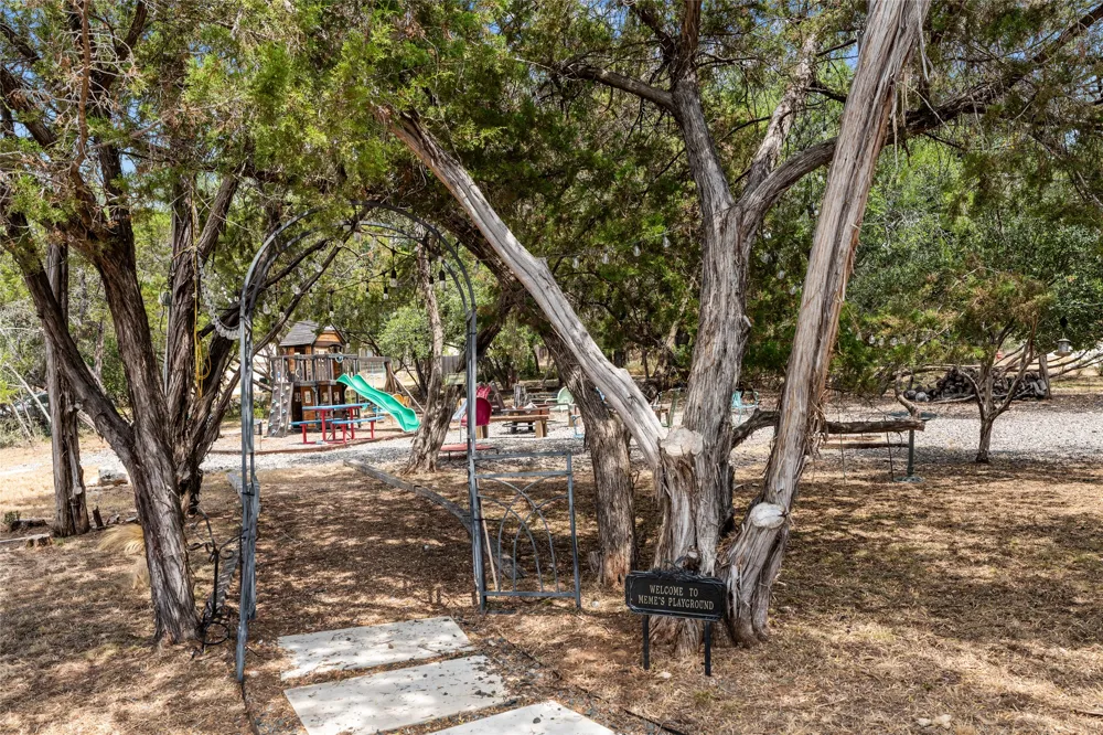 21508 Lake Park Drive Lago Vista, TX 78645