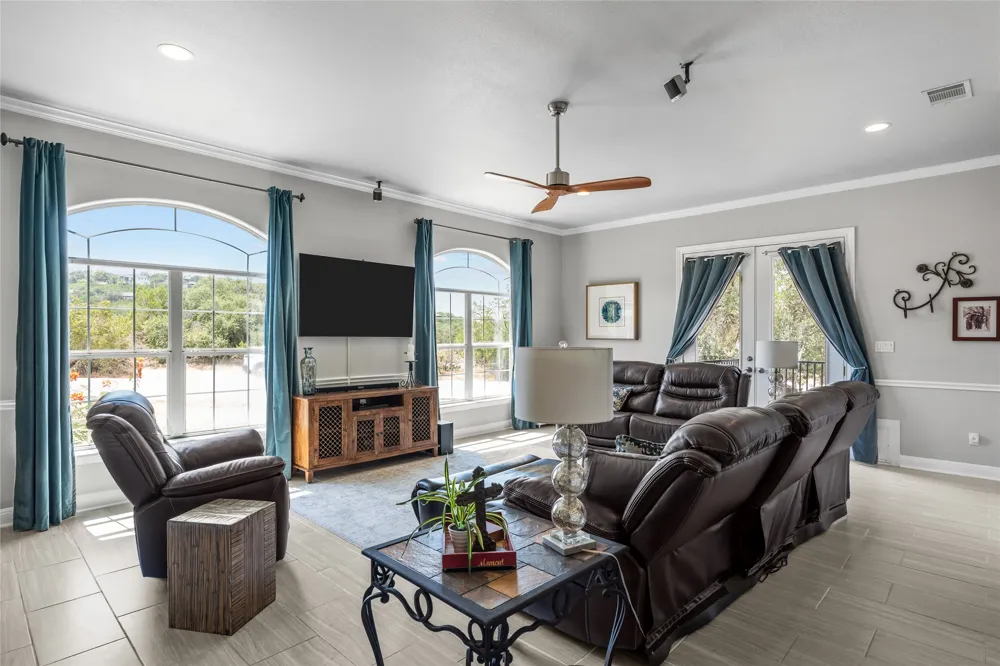21508 Lake Park Drive Lago Vista, TX 78645