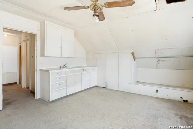 608 Tivy St Kerrville, TX 78028