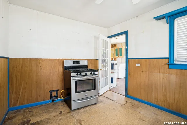 608 Tivy St Kerrville, TX 78028