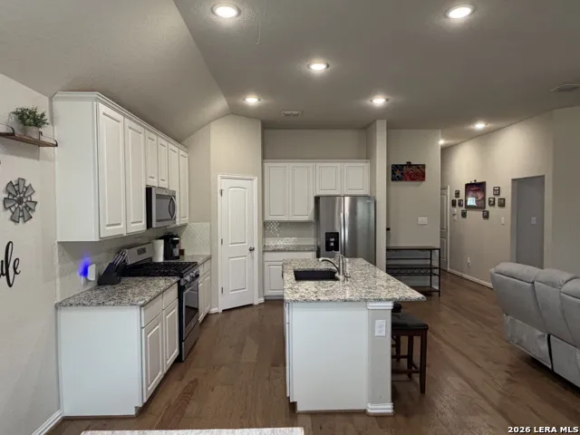 27915 LOKAYA FLS Boerne, TX 78015