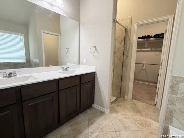 27915 LOKAYA FLS Boerne, TX 78015