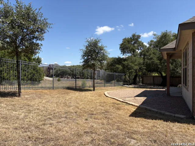 27915 LOKAYA FLS Boerne, TX 78015
