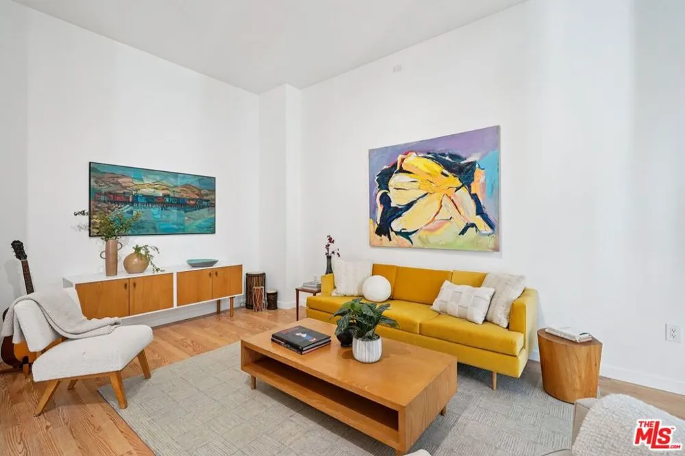 630 W 6th Street #505 Los Angeles, CA 90017