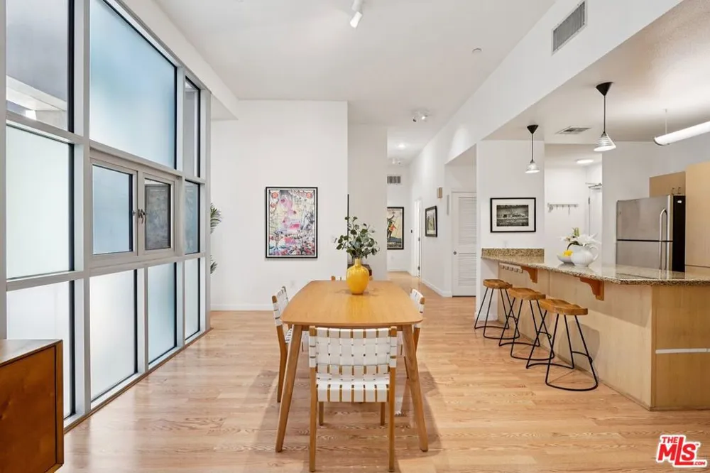 630 W 6th Street #505 Los Angeles, CA 90017