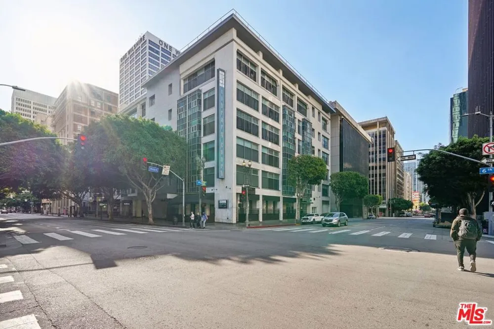 630 W 6th Street #505 Los Angeles, CA 90017