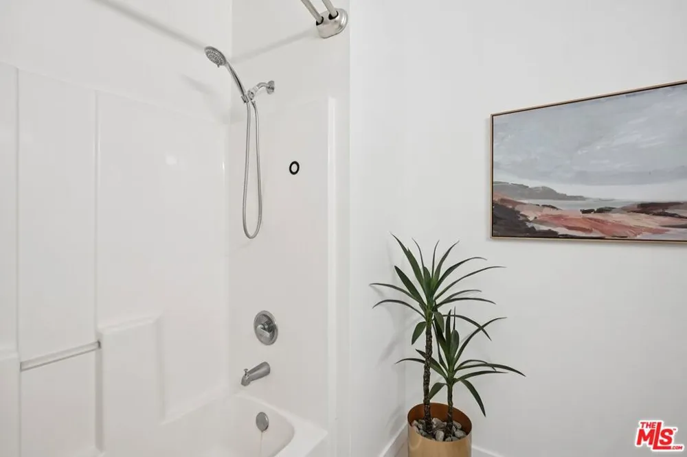 630 W 6th Street #505 Los Angeles, CA 90017