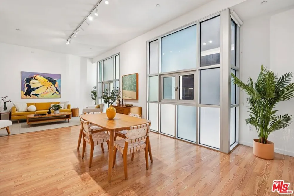 630 W 6th Street #505 Los Angeles, CA 90017