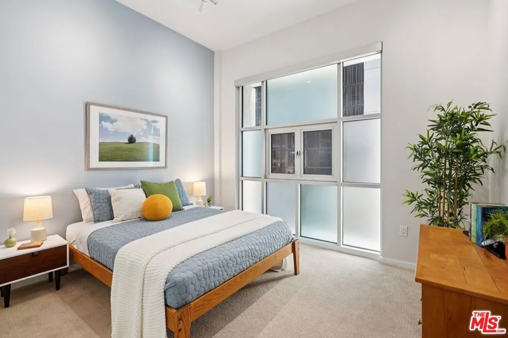630 W 6th Street #505 Los Angeles, CA 90017