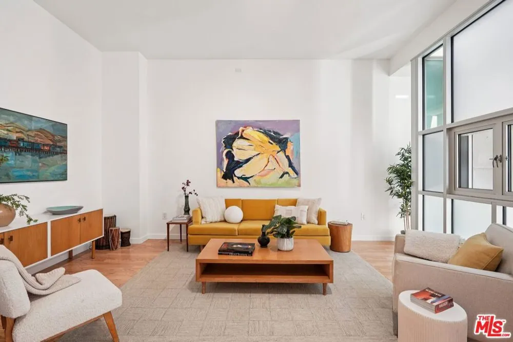 630 W 6th Street #505 Los Angeles, CA 90017