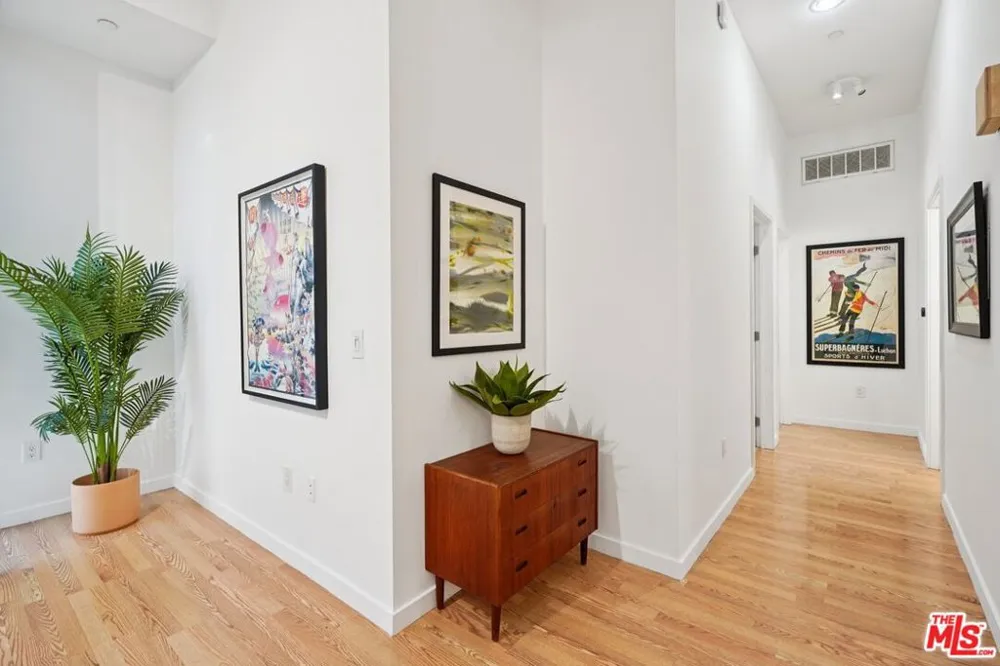 630 W 6th Street #505 Los Angeles, CA 90017