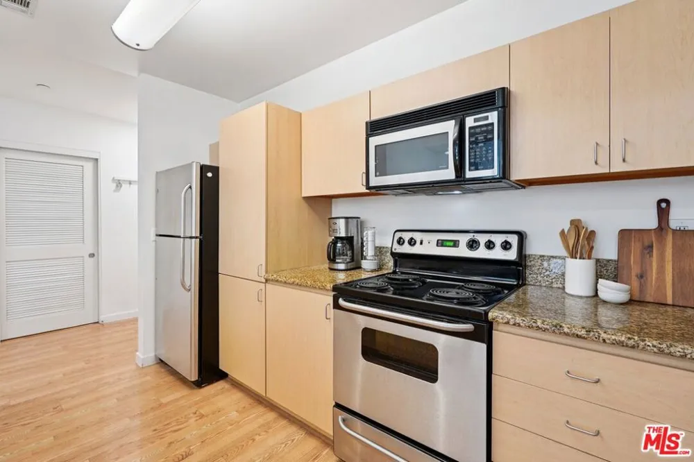 630 W 6th Street #505 Los Angeles, CA 90017