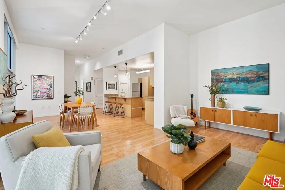 630 W 6th Street #505 Los Angeles, CA 90017