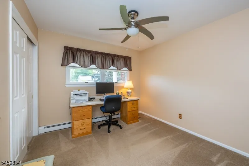 14 Jaclyn Dr East Hanover, NJ 07936