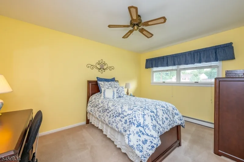 14 Jaclyn Dr East Hanover, NJ 07936