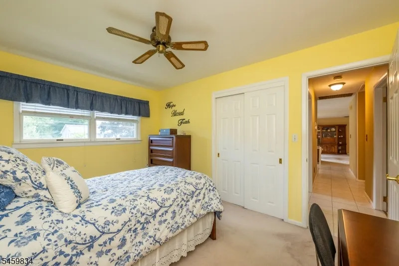 14 Jaclyn Dr East Hanover, NJ 07936