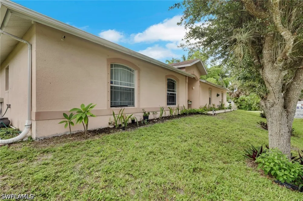 10th Street Naples, FL 34103