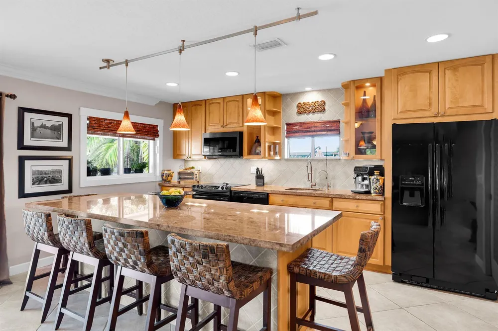 114 COCONUT PALM BOULEVARD Tavernier, FL 33070